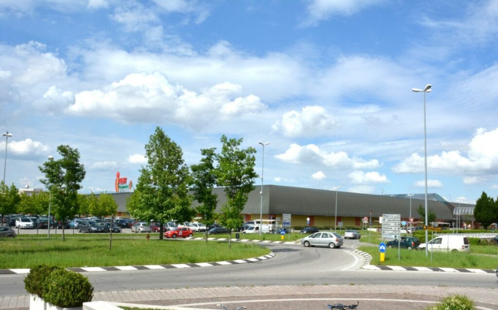 Riqualificazione energetica del centro commerciale i Giardini del Sole di Castelfranco Veneto (TV)